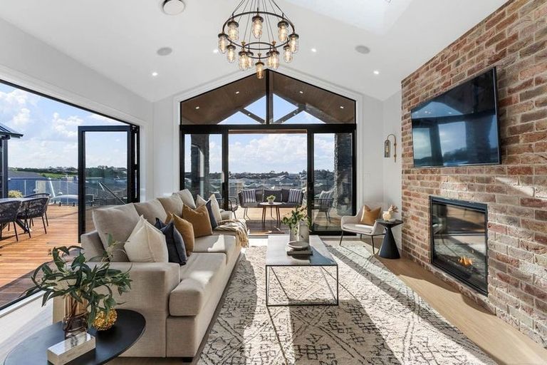 Photo of property in 9 Fisk Road, Pukekohe, 2120