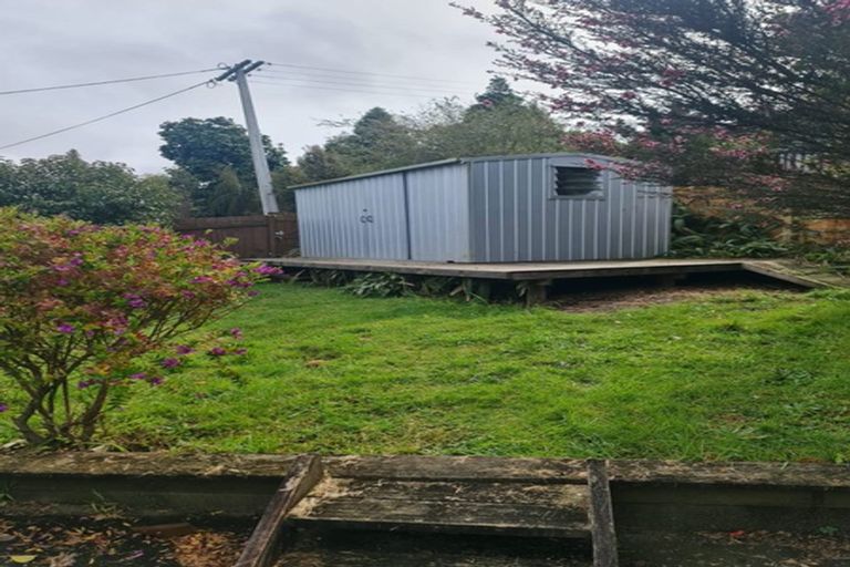 Photo of property in 17 Windy Ridge Road, Glenfield, Auckland, 0629