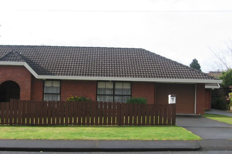 Photo of property in 1/18 Ray Small Drive, Papakura, 2110