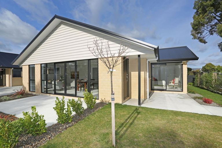 Photo of property in 15a Thomson Street, West End, Palmerston North, 4412