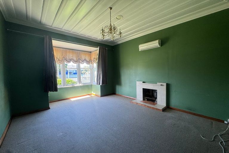 Photo of property in 9 Ross Street, Woodville, 4920