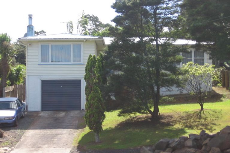 Photo of property in 41 Atkinson Road, Titirangi, Auckland, 0604