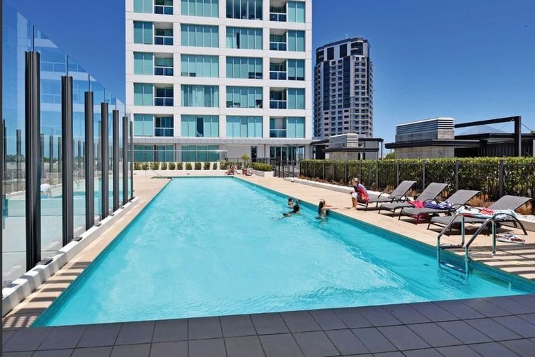 Photo of property in Sentinel Apartments, 1105/3 Northcroft Street, Takapuna, Auckland, 0622