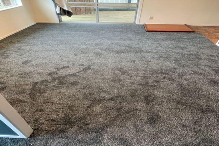 Photo of property in 3/3 Etherton Drive, Weymouth, Auckland, 2103