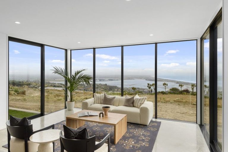 Photo of property in 17 Rauhea Lane, Clifton, Christchurch, 8081