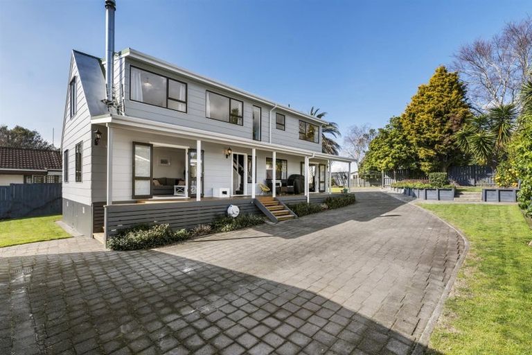 Photo of property in 4 Bishoprick Crescent, Te Puke, 3119