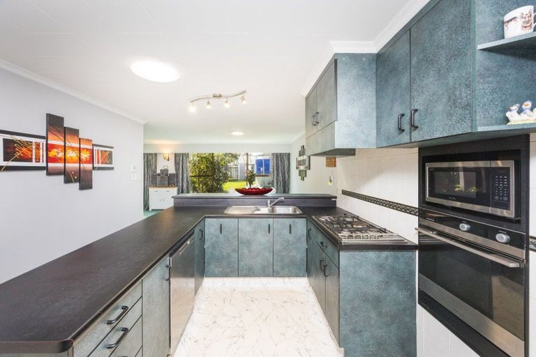 Photo of property in 9 Chrystal Street, Foxton Beach, Foxton, 4815