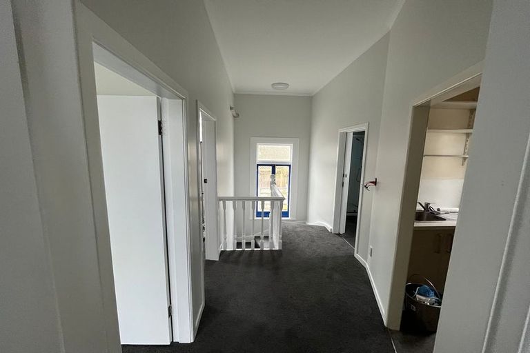 Photo of property in 28 Macdonald Crescent, Te Aro, Wellington, 6011