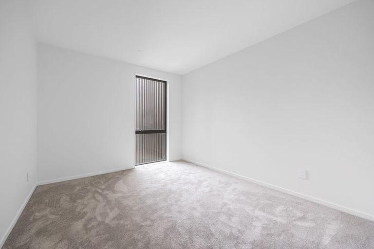 Photo of property in 4/32b Westgate Drive, Massey, Auckland, 0614