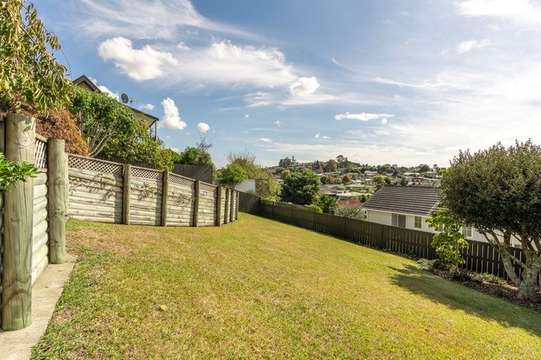 Photo of property in 12 Salmond Place, Dinsdale, Hamilton, 3204