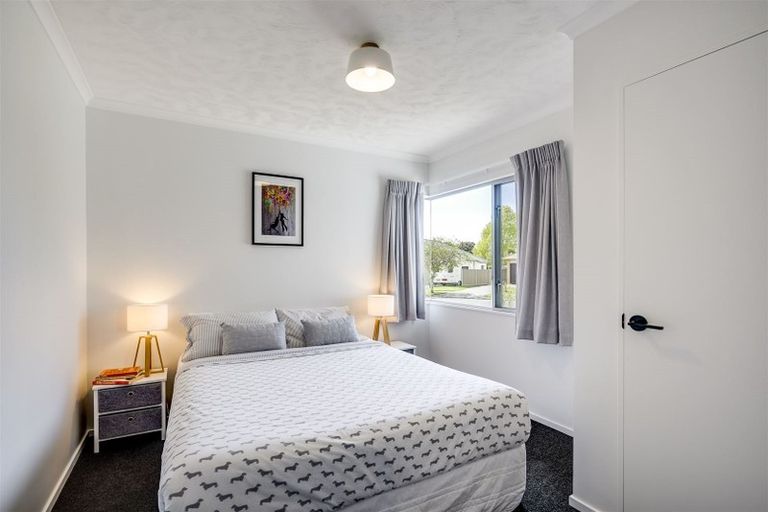 Photo of property in 6 Sloane Place, Taradale, Napier, 4112