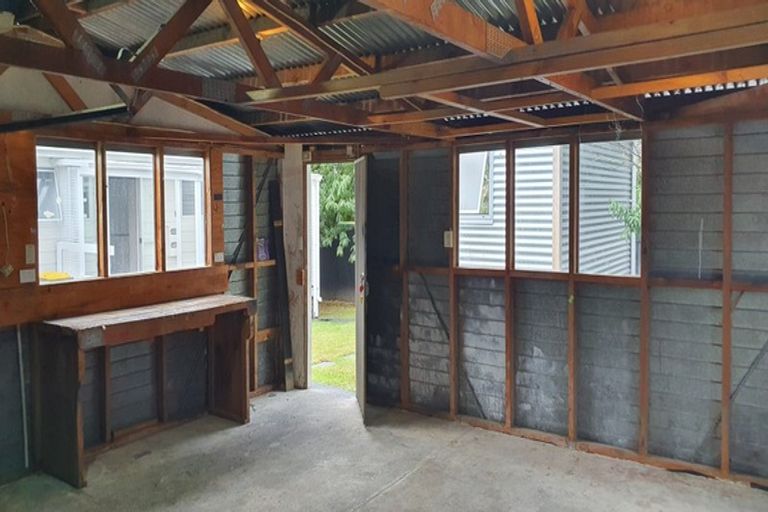 Photo of property in 19 Becker Drive, Weymouth, Auckland, 2103