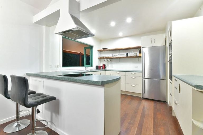 Photo of property in 4/24 Ferry Road, Wade Heads, Whangaparaoa, 0932