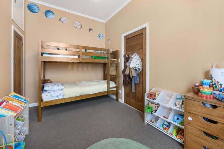 Photo of property in 31 Disley Street, Highbury, Wellington, 6012