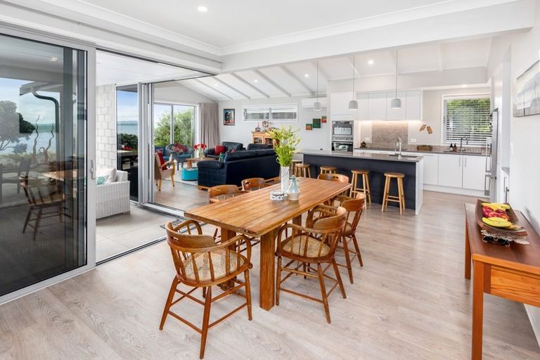 Photo of property in 43 Torkar Road, Clarks Beach, 2122