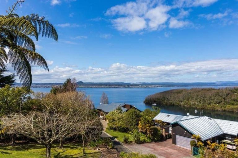 Photo of property in 12 Ewing Grove, Acacia Bay, Taupo, 3330