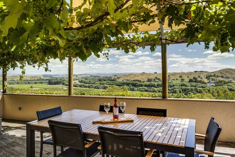 Photo of property in 63 Omarunui Road, Waiohiki, Napier, 4183