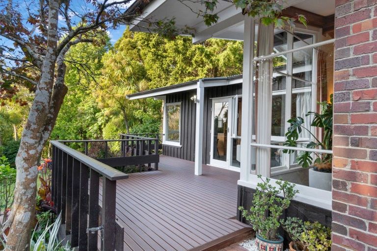 Photo of property in 232b Atkinson Road, Titirangi, Auckland, 0604