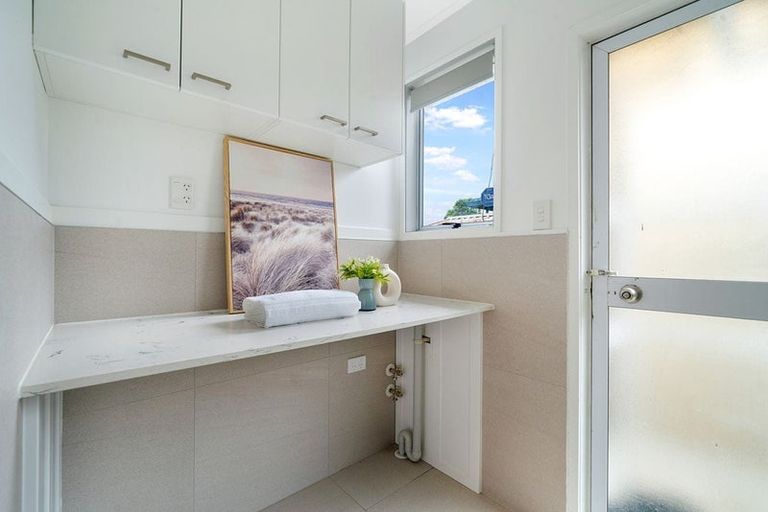 Photo of property in 2/69 Luanda Drive, Ranui, Auckland, 0612