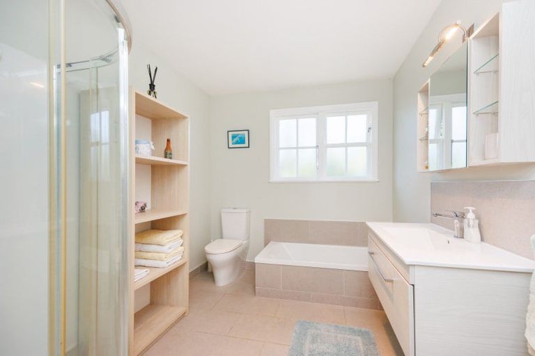 Photo of property in 29 Buick Crescent, Awapuni, Palmerston North, 4412