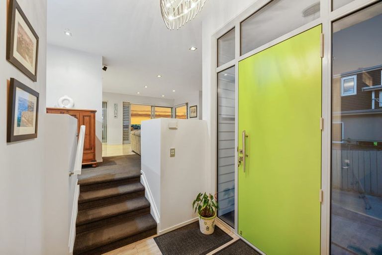 Photo of property in 15 Beechwood Road, Rothesay Bay, Auckland, 0630