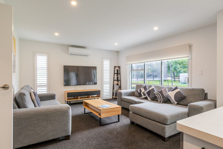 Photo of property in 2 Opaki Meadows Lane, Lansdowne, Masterton, 5871