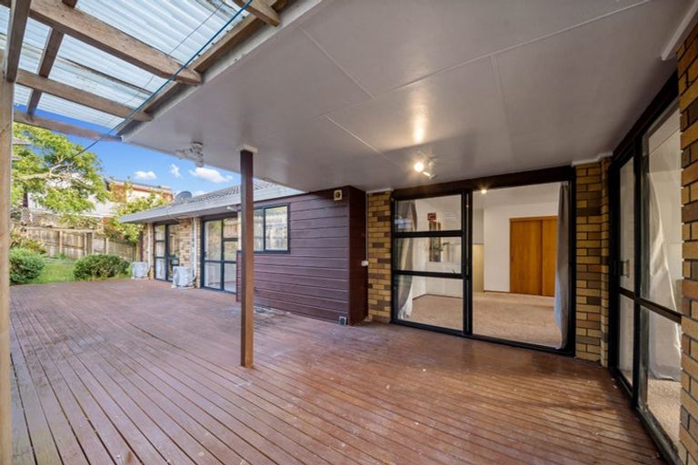 Photo of property in 40 Pigeon Mountain Road, Half Moon Bay, Auckland, 2012