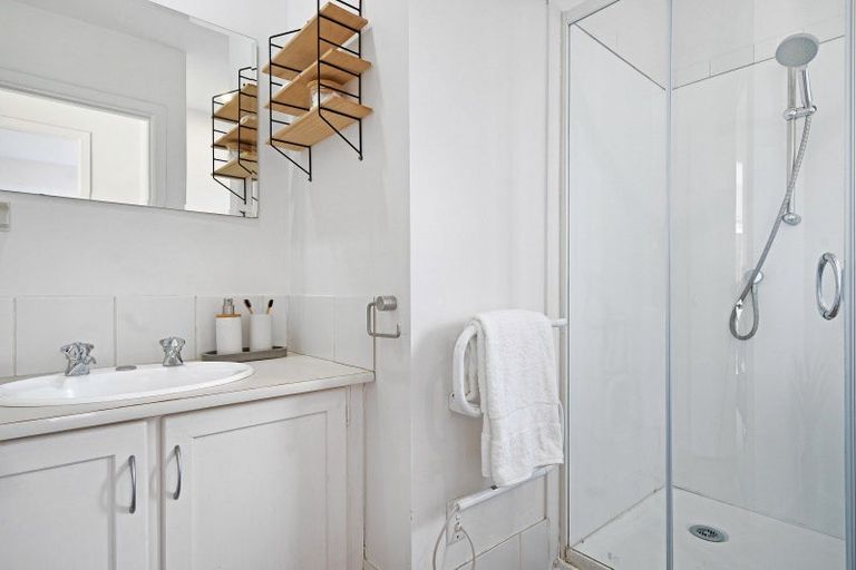 Photo of property in 81 Jellicoe Street, Martinborough, 5711