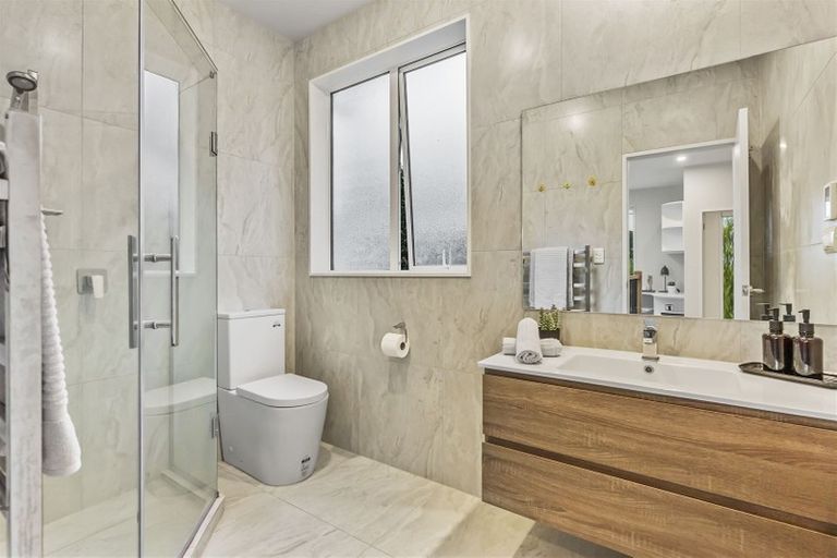 Photo of property in 19a Flavia Close, Torbay, Auckland, 0630