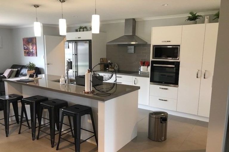 Photo of property in 10 Teatree Close, Huntington, Hamilton, 3210