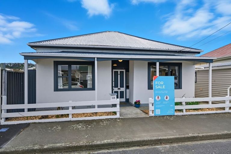 Photo of property in 12 Osmond Street, South Dunedin, Dunedin, 9012