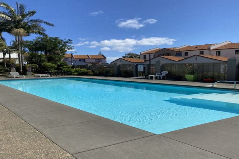 Photo of property in 37/21 Armoy Drive, East Tamaki, Auckland, 2016