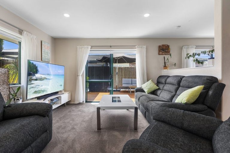 Photo of property in 21 Romana Crescent, Papamoa Beach, Papamoa, 3118