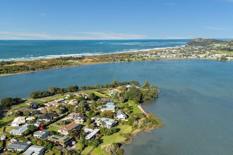 Photo of property in 35 Waione Avenue, Athenree, Waihi Beach, 3177