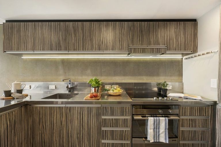 Photo of property in Canvas Apartments, 8/307 Willis Street, Te Aro, Wellington, 6011