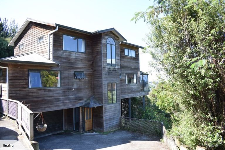 Photo of property in 91c Wade River Road, Stanmore Bay, Whangaparaoa, 0932