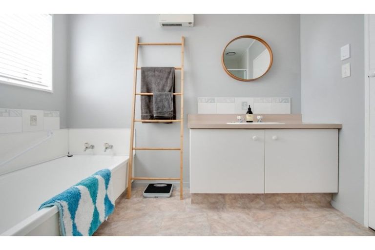 Photo of property in 126 Guppy Road, Taradale, Napier, 4112