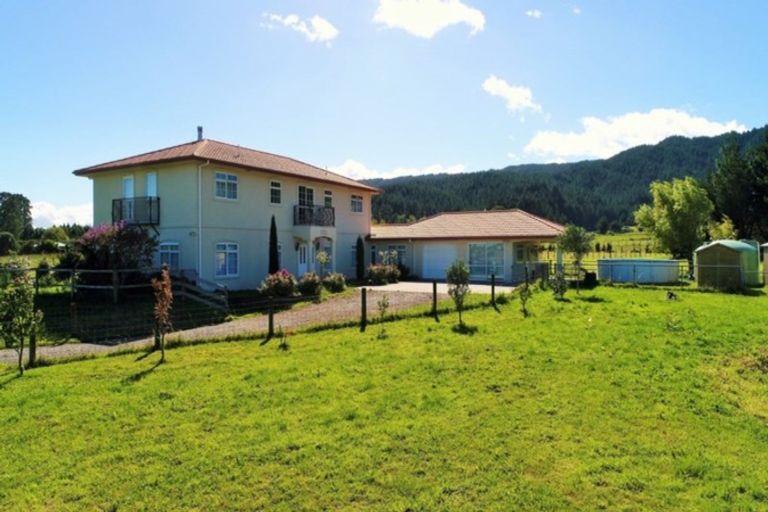 Photo of property in 53 Gladstone Road, Levin, 5571