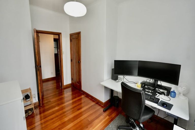 Photo of property in 6 Nathan Place, West End, Palmerston North, 4412