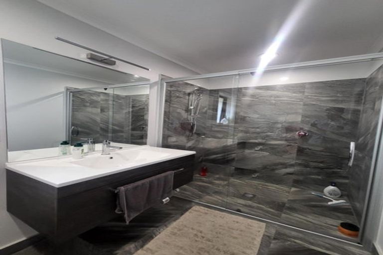 Photo of property in 36 Leathem Crescent, Pokeno, 2402