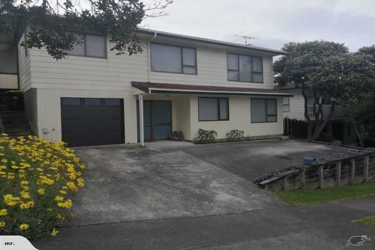 Photo of property in 14 Mercury Way, Whitby, Porirua, 5024