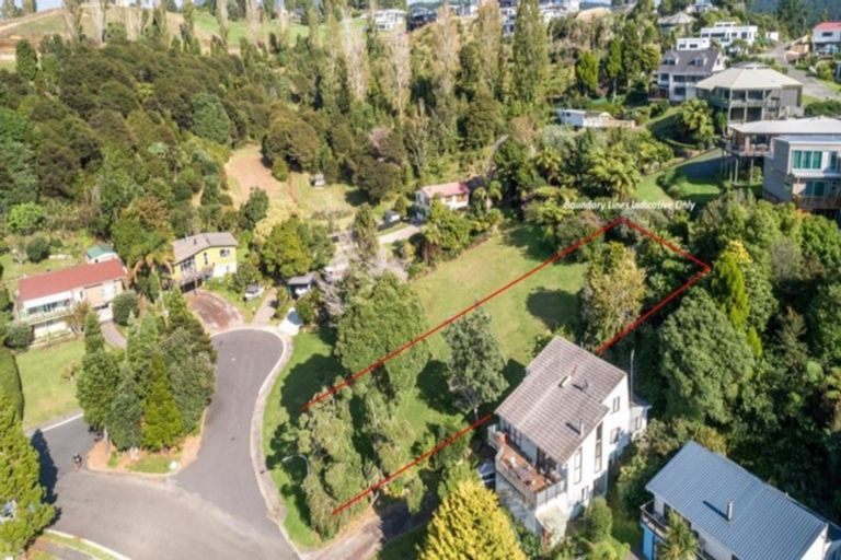 Photo of property in 117 Waireka Place, Whangamata, 3620