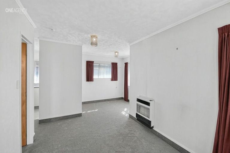 Photo of property in 1 Cumberland Court, Levin, 5510