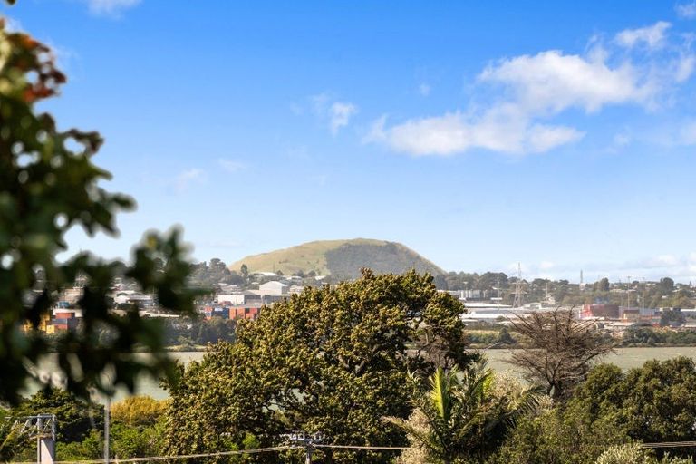 Photo of property in 3 Hastie Avenue, Mangere Bridge, Auckland, 2022