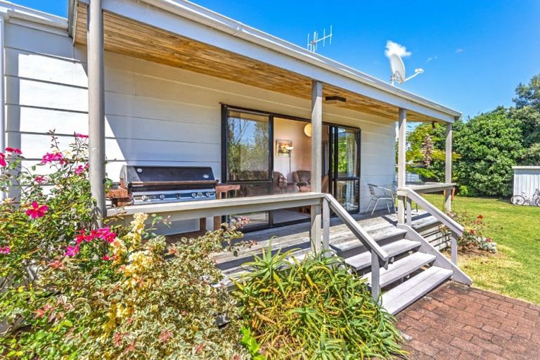 Photo of property in 117 Rangi Avenue, Whangamata, 3620