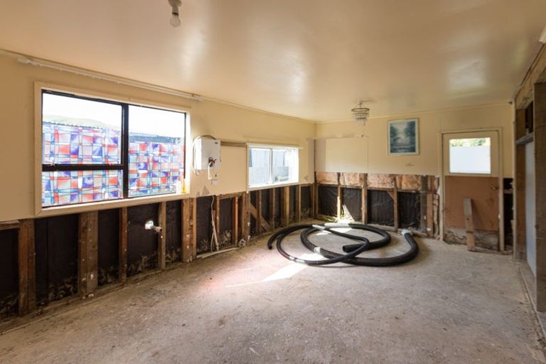 Photo of property in 15 Keppel Street, Porangahau, 4291