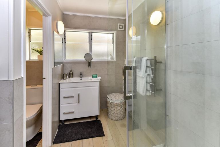 Photo of property in 1/23b Hillsborough Road, Hillsborough, Auckland, 1042