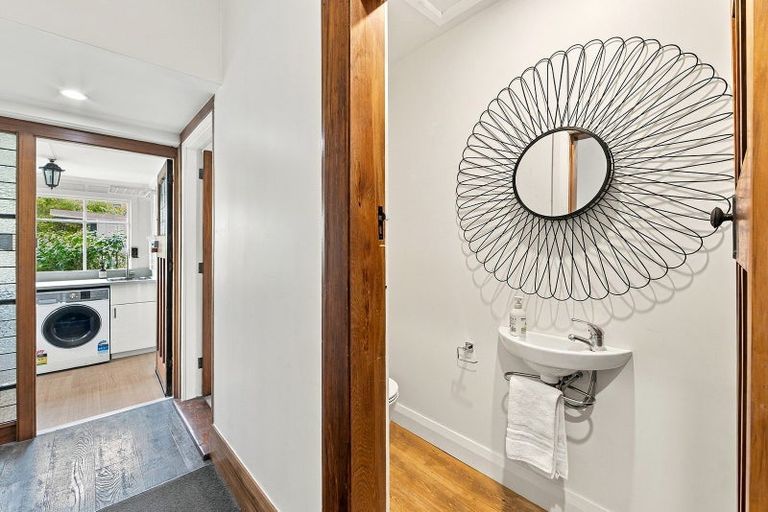Photo of property in 30 Blighs Road, Strowan, Christchurch, 8052