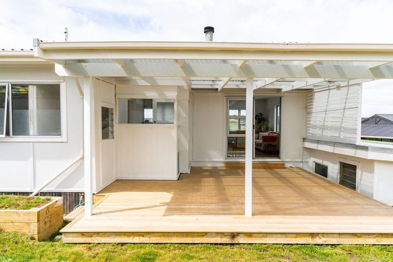 Photo of property in 10 Brigitte View, Snells Beach, 0920