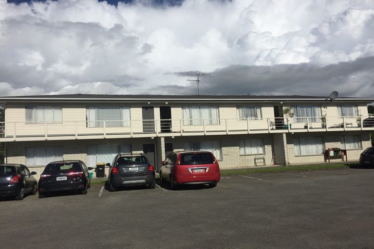 Photo of property in 9/8 Oxford Street, Tawa, Wellington, 5028